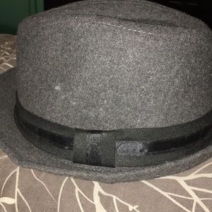 Grey fedora
